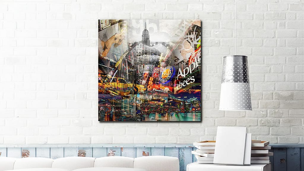 Collage de New York avec l'Empire State Building et des enseignes lumineuses